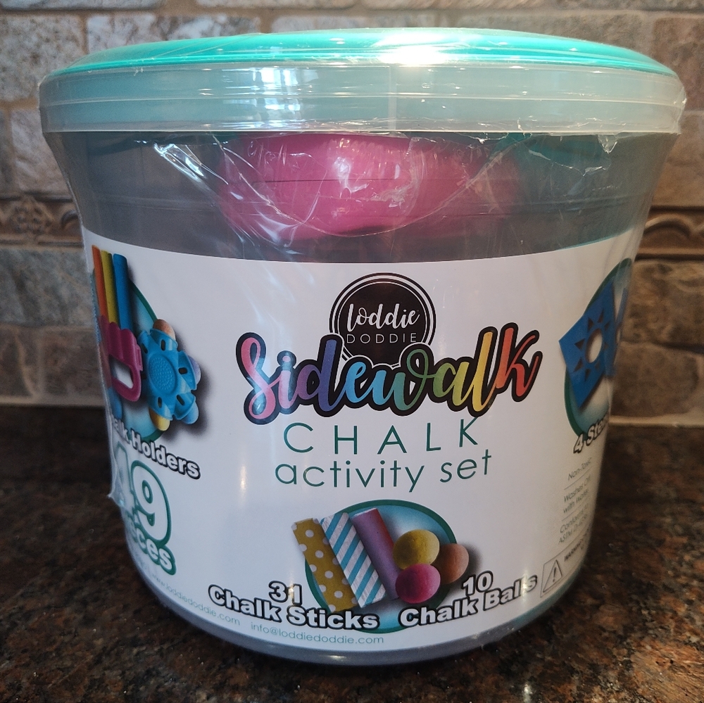 Loddie Doddie Sidewalk Chalk Activity Set